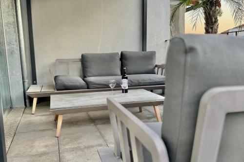 Luminous Premium Loft w/AC & Terrace by LovelyStay