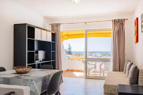 Seaview Apartment I by Dreamplaces