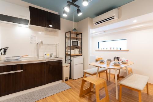 KUHIRA SHA鯨舎Entire Home 4min to Stn Direct to Namba Umeda Near Sumiyoshi Taisha Max 6