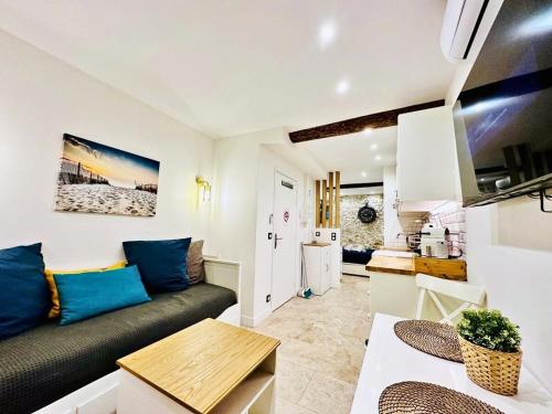 FRGK Immeuble 5 appartements - Centre Cannes - Spécial Congrès