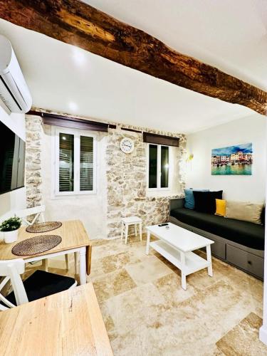 FRGK Immeuble 5 appartements - Centre Cannes - Spécial Congrès