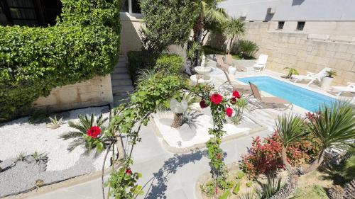 SEA VIEW Villa Apartment - Beachside, with Private Pool, Tropical Garden & Terrace