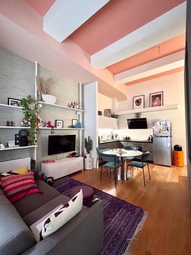 Designer loft between Corso Lodi and the Prada Foundation