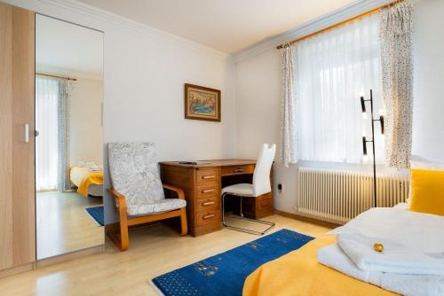 Spacious 3 Room Apt near Historic Center with private Parking