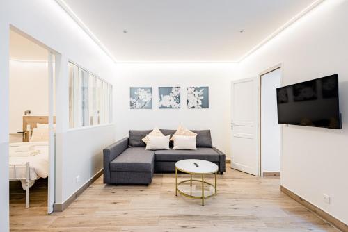 Cœur Batignolles-Europe-2 bedrooms-charming-Paris 8
