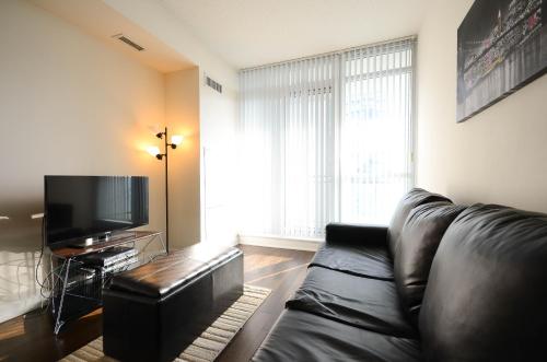 Gallery image of Executive Furnished Properties - Square One Mississauga in Mississauga
