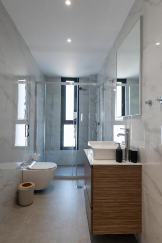 Mystras - Glyfada Pool House & Sea View