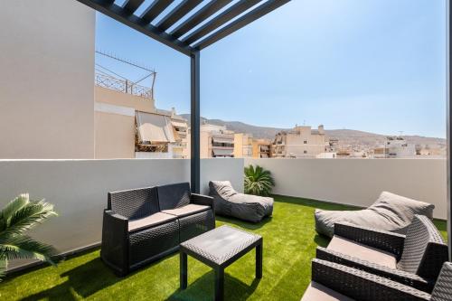 Mystras - Glyfada Pool House & Sea View