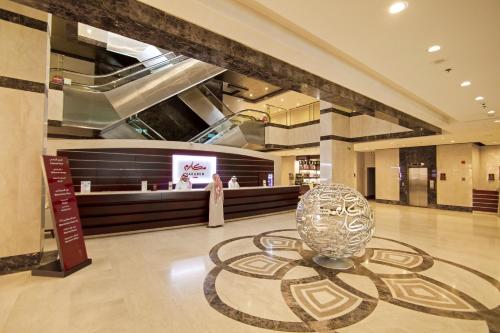 הלובי או אזור הקבלה ב-Makarem Umm Al Qura Hotel