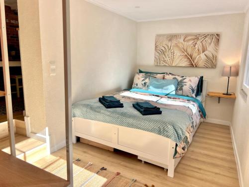 Garden apartment by Moorish Castle trails