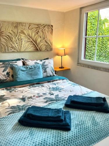 Garden apartment by Moorish Castle trails