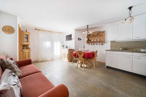 Apartment Chesa Erica 65m2 with private garden