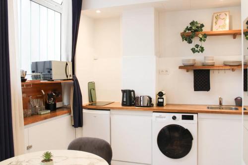 Nice Studio Near Eiffel Tower