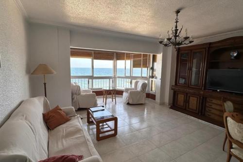 Cozy Bunk Bed Room with Sea View Near the Beach