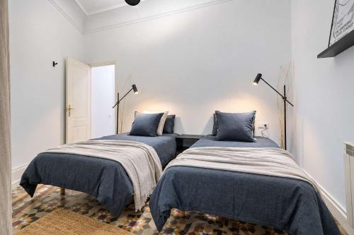 The Collection Barcelona - Eixample for Families 4BD - 3BTH with balcony