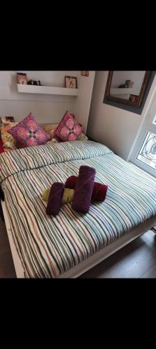 COSY and CHARMING in HISTORIC MONTMARTRE
