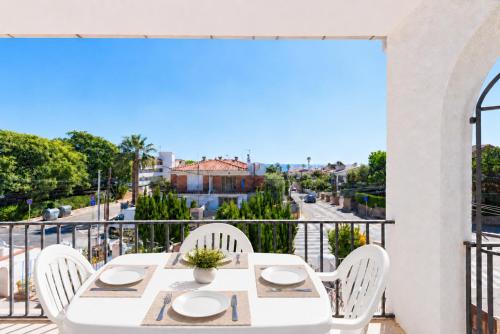 UHC Acacias Apartments