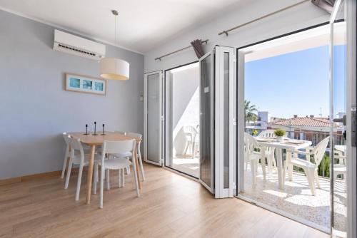 UHC Acacias Apartments