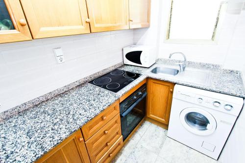 Apartamentos CALA DAURADA 1