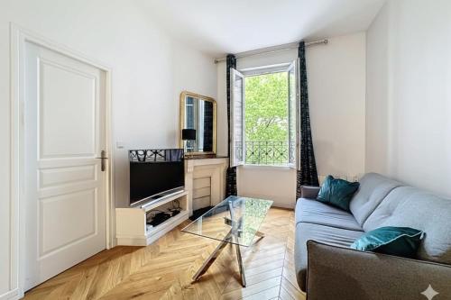 Apartment near Montmartre