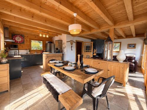 Chalet familial aux Gets, calme, parking, 8 personnes