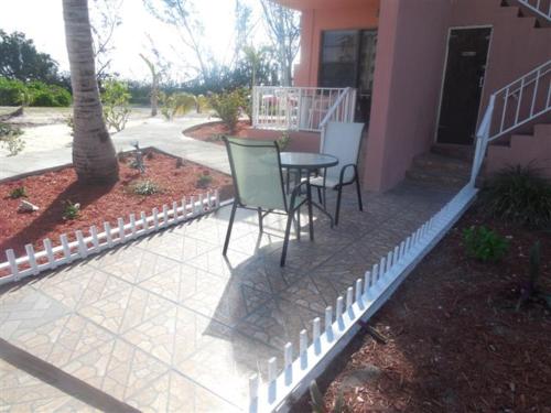 Balkón nebo terasa v ubytování Dundee Bay Villas