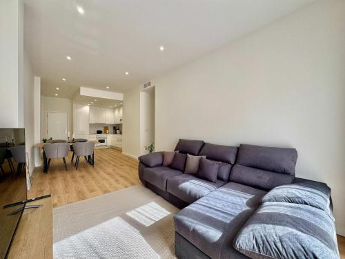 Central Torrevieja 2-Bed Apartment Garage