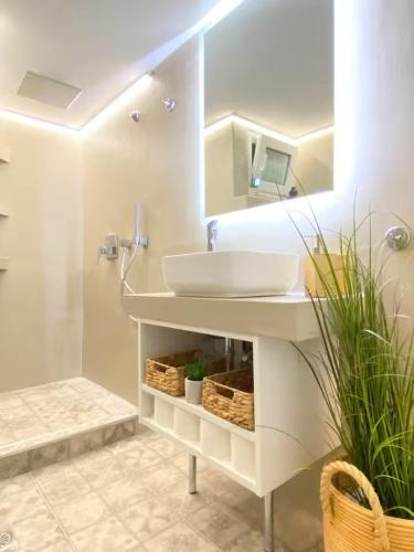 Cross Project Atmabnb 121