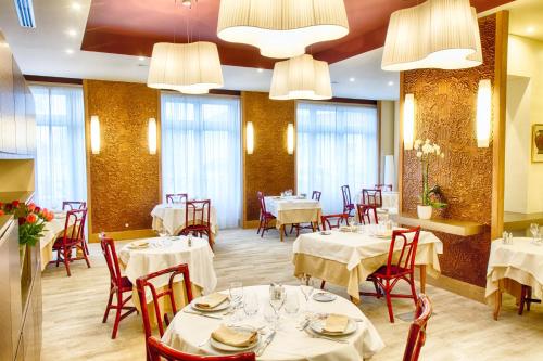Εστιατόριο ή άλλο μέρος για φαγητό στο Hotel Restaurant Le Parc