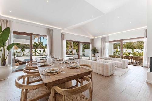 Villa Marbesa I Beach Pool Gym Cinema Outdoor BBQ Parking