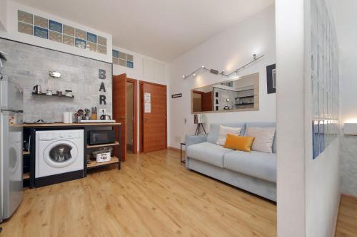 St. Peter - Loft at 50m from Metro (up to 4)