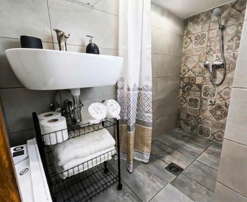 "Juliette" Stylish Studio with Panoramic Roof Garden