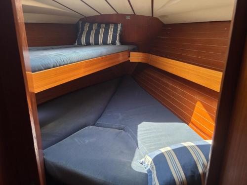 Aniram Sailboat