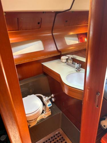 Aniram Sailboat