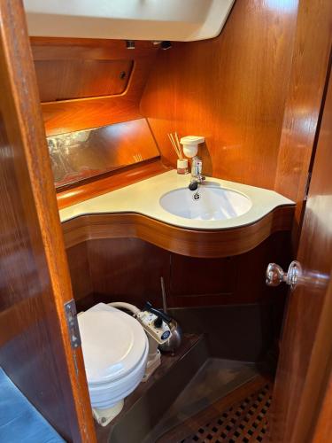Aniram Sailboat