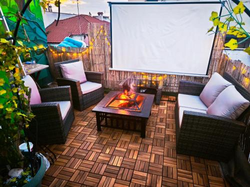 SkyCozy Balcony