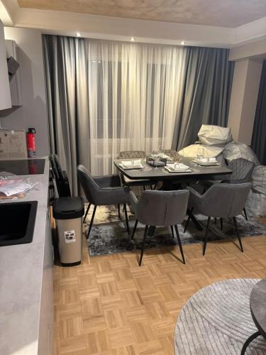 2 BDR - Apartment Tranquil, near Vienna's old City