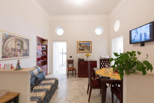 Simon's place