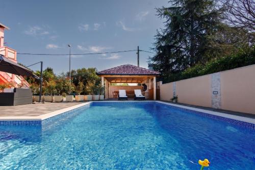 Family Friendly Pool House Ana near Zadar - Happy Rentals