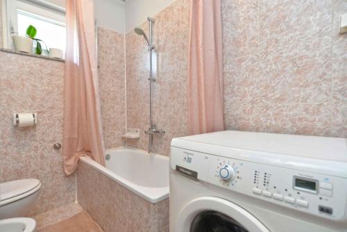 Holiday Home with A - C in Rovinj-Istrien 44578