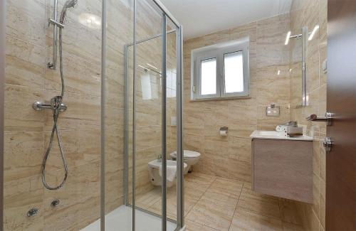 Apartments with Pool Fazana-Fazana (Region) 46860
