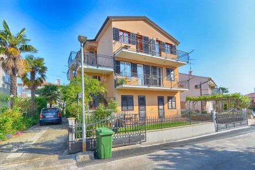 Apartments Beachfront in Novigrad-Istrien 44284