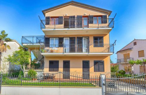 Apartments Beachfront in Novigrad-Istrien 44284