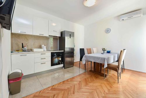 Apartments with A - C in Rovinj-Istrien 51783