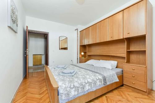 Apartments with A - C in Rovinj-Istrien 51783