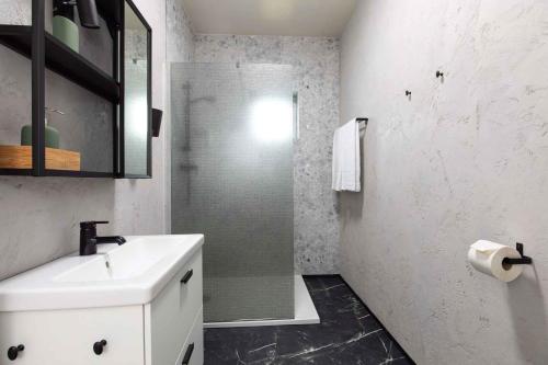 Apartment with Pool in Krk-Insel Krk 45773