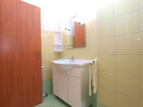Apartment near Beach in Medulin-Istrien 34024