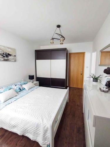 Apartment with A - C in Krk-Insel Krk 51806