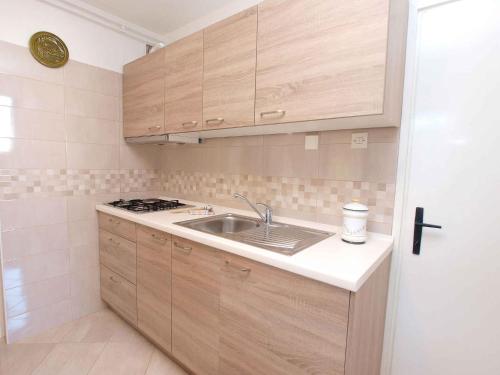 Apartments near Beach in Rabac 44647