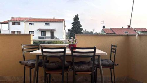 Apartments near Beach in Novigrad-Istrien 44247